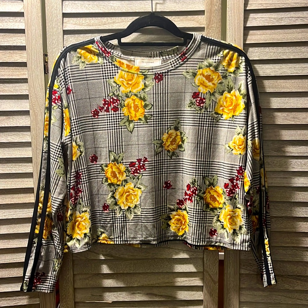 Long sleeve t